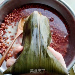 红豆蜜枣豆沙粽的做法步骤：7