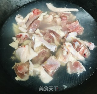 咸菜炒鸭肉#肉菜#的做法步骤：3