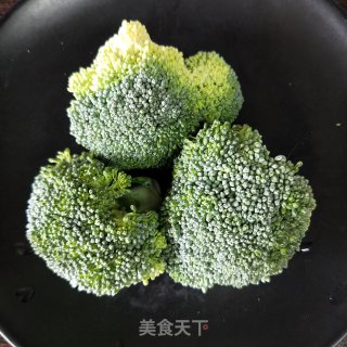 牛肉拌西兰花的做法步骤：4