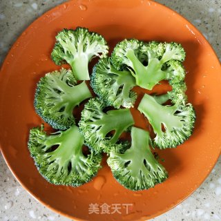 牛肉拌西兰花的做法步骤：5