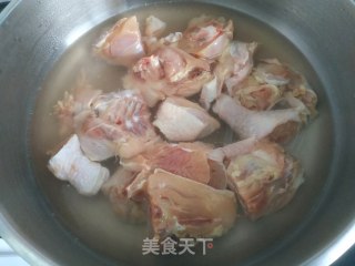 麻辣香锅鸡块的做法步骤：2