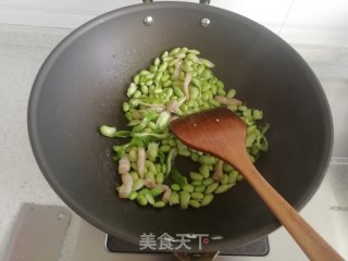 肉丝炒毛豆的做法步骤：5