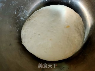 猪肉芹菜饺子的做法步骤：1