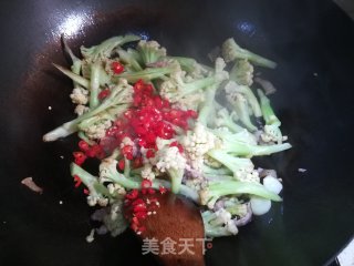 孜然花菜炒肉的做法步骤：6