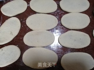 面食一一黑芝麻心形花卷的做法步骤：7