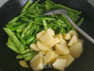 豆角丸子炖土豆的做法步骤：6