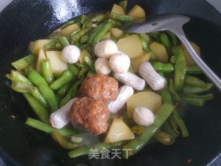 豆角丸子炖土豆的做法步骤：9