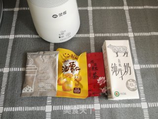 自制珍珠奶茶的做法步骤：1