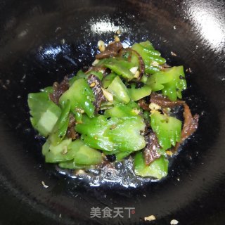 豆豉鲮鱼炒苦瓜的做法步骤：12