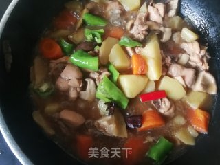 胡萝卜香菇土豆炖鸡腿的做法步骤：17