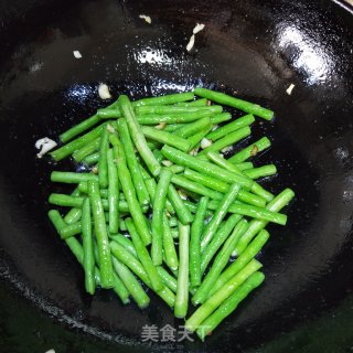 豆豉鲮鱼炒豆角的做法步骤：7