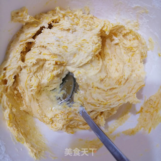 快手芝麻南瓜饼 软糯清甜南瓜豆沙饼的做法步骤：6