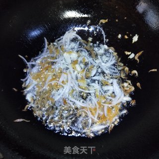 青椒虾米炒鸡蛋的做法步骤：5