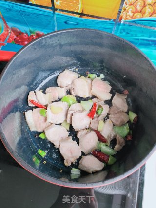 五花肉豆角炖土豆的做法步骤：7