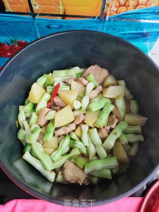 五花肉豆角炖土豆的做法步骤：12