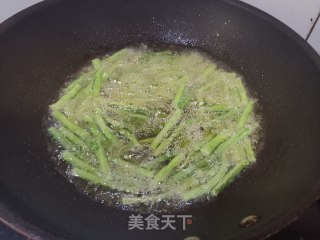 干煸豆角的做法步骤：4