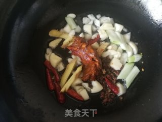 排骨炖土豆的做法步骤：4