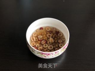 养生红枣豆浆的做法步骤：1