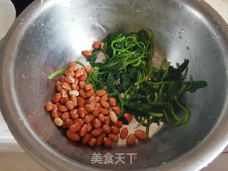 陈醋菠菜花生米的做法步骤：6