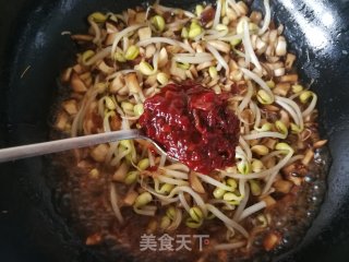 香菇豆芽卤捞烩面的做法步骤：10