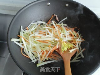 芹菜炒牛肉的做法步骤：4