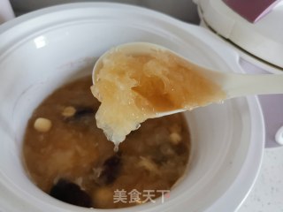 银耳莲子羹的做法步骤：10