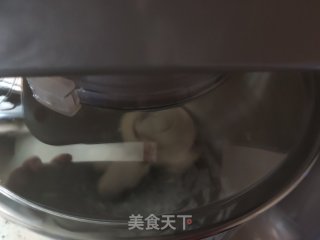 豆沙卷面包的做法步骤：5