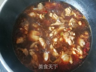 胡萝卜山药炖鸡腿的做法步骤：12