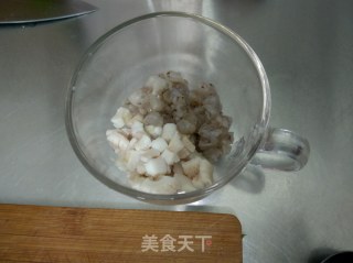 鲜虾鱿鱼粥的做法步骤：1