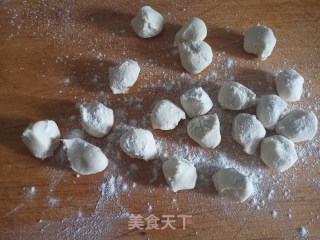 猪肉芹菜馅饺子的做法步骤：8