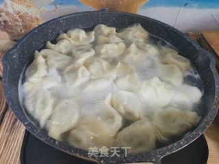 猪肉芹菜馅饺子的做法步骤：11