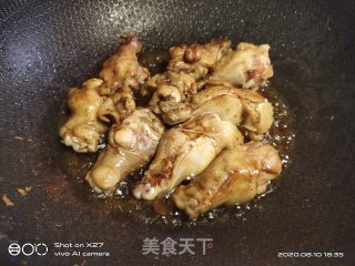 红烧鸡腿肉的做法步骤：3