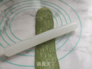 抹茶肉松豆沙酥（螺旋酥）的做法步骤：15