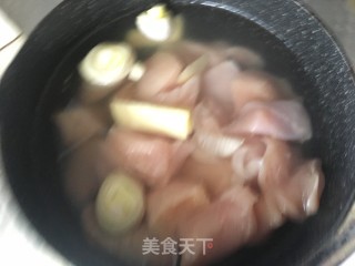 鸡肉松的做法步骤：1