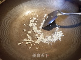 腊肠海鲜菇炒芦笋的做法步骤：5