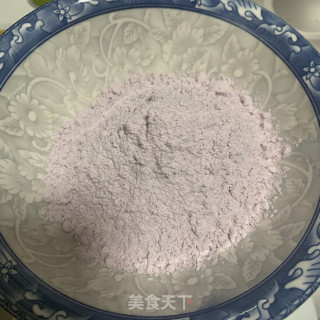 牛奶蜜豆紫薯丸子汤的做法步骤：1