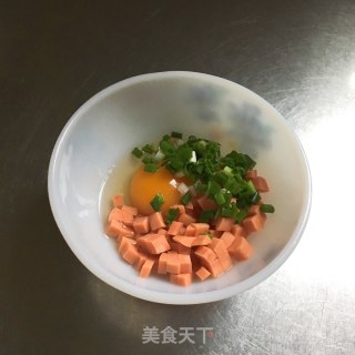 懒人版鸡蛋灌饼的做法步骤：1