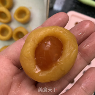 流心奶黄月饼的做法步骤：14