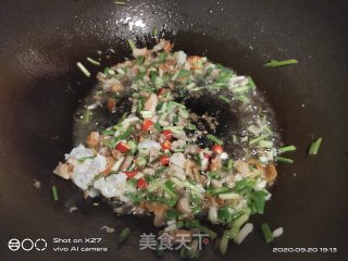 虾仁鸡肉炒饭的做法步骤：3