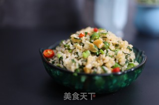 萝卜干瘦肉韭菜炒饭的做法步骤：8