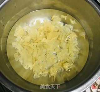 银耳木瓜糖水#初秋饮品#的做法步骤：2