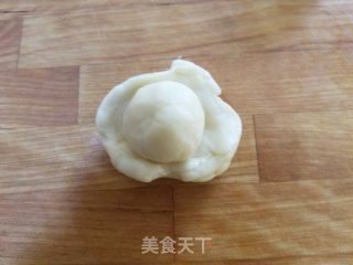 栗子蛋黄酥的做法步骤：8