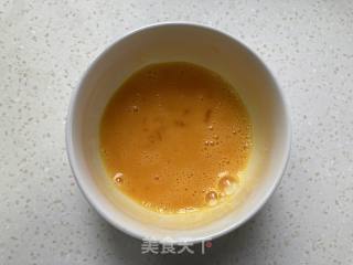 金针菇鸡蛋炒饭的做法步骤：3