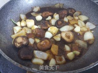 香菇焖鸡的做法步骤：10