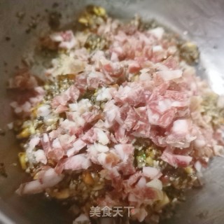 伍仁火腿苏式月饼的做法步骤：7