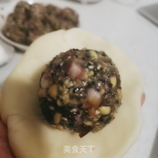 伍仁火腿苏式月饼的做法步骤：27