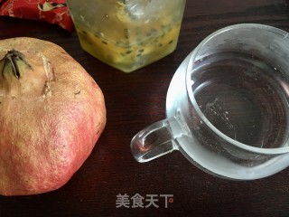 石榴百香果蜂蜜饮的做法步骤：1