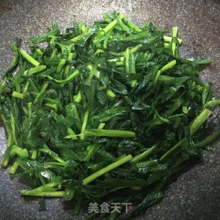 清炒韭菜的做法步骤：4