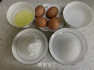 芒果奶油蛋糕卷的做法步骤：1