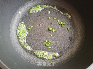 胡萝卜鸡蛋炒面的做法步骤：4